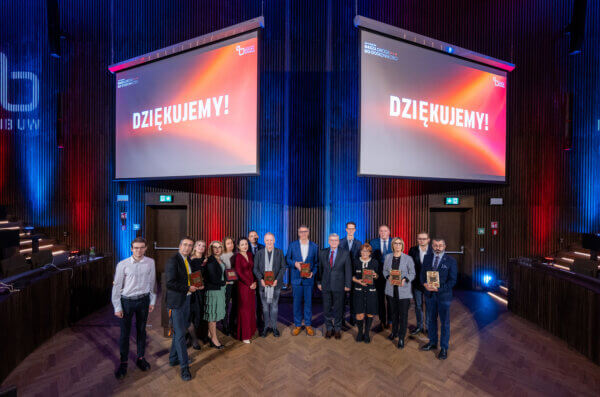 Zdjęcie uczestników gali.